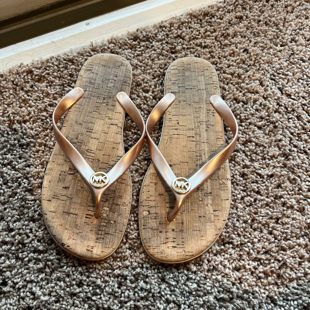 Michael Kors Womens Size 8 Jelly Thong Sandals With MK Charm